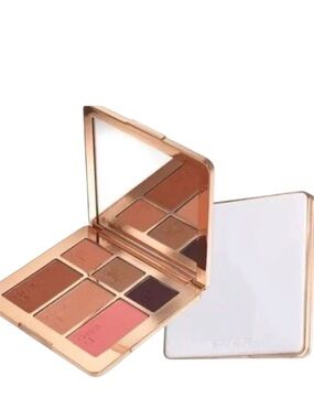 EVER BEAUTY Out the Door Cheek & Eye Palette